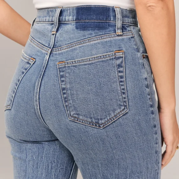 Abercrombie & Fitch Curve Love Ankle Straight Jeans - Picture 2 of 4